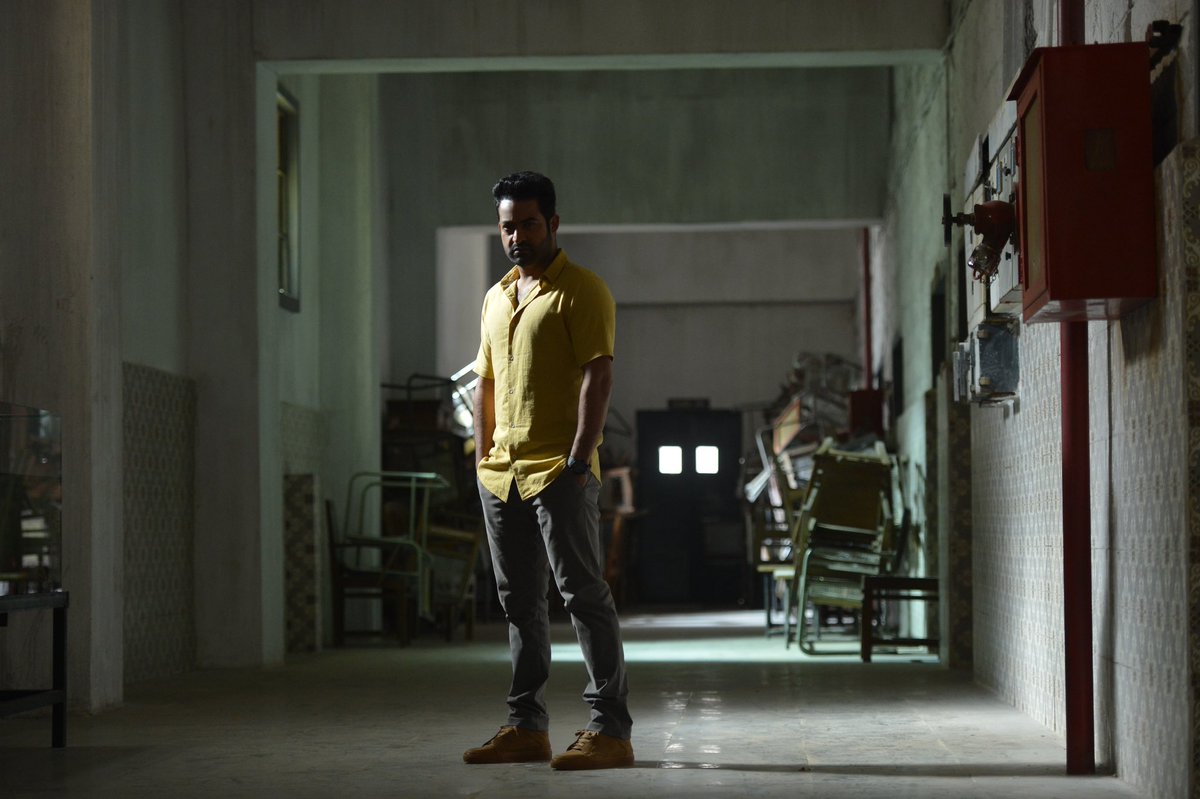 haarikahassine's tweet photo. #4YearsForAravindhaSametha 🔥 https://t.co/uwCWCWfjAP