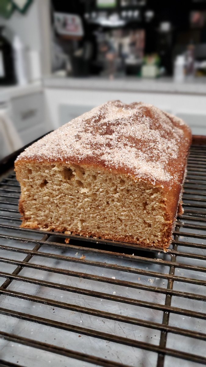 heykatrinajoy's tweet photo. Made this last night and it's exactly what I want in a fall cake 🤤 https://t.co/VThSEjS6K2