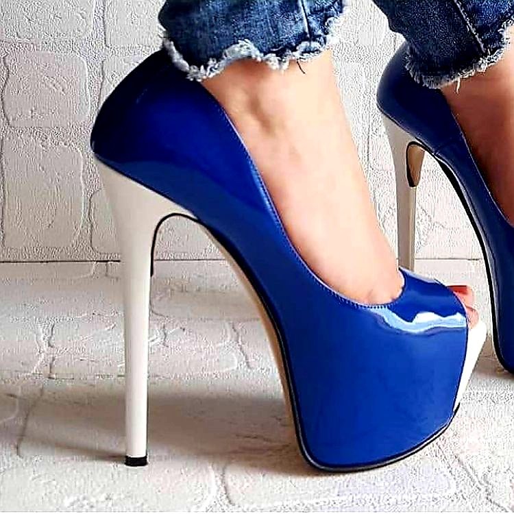 High Heels tweet media