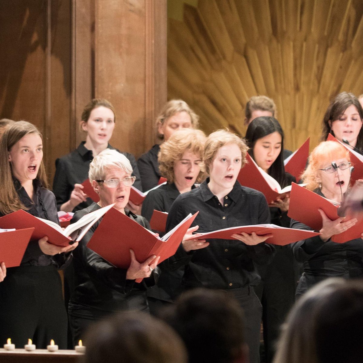 londonoriana's tweet photo. 6 DAYS LEFT! Do YOU know any young singers who might like to be part of a unique scholarship? FREE membership, FREE singing lessons, FREE coaching, FREE masterclasses, solo opportunities &amp; the chance to perform with one of the UK’s most versatile choirs? https://t.co/X1CkbZRHRw https://t.co/vUAKFwIzqT