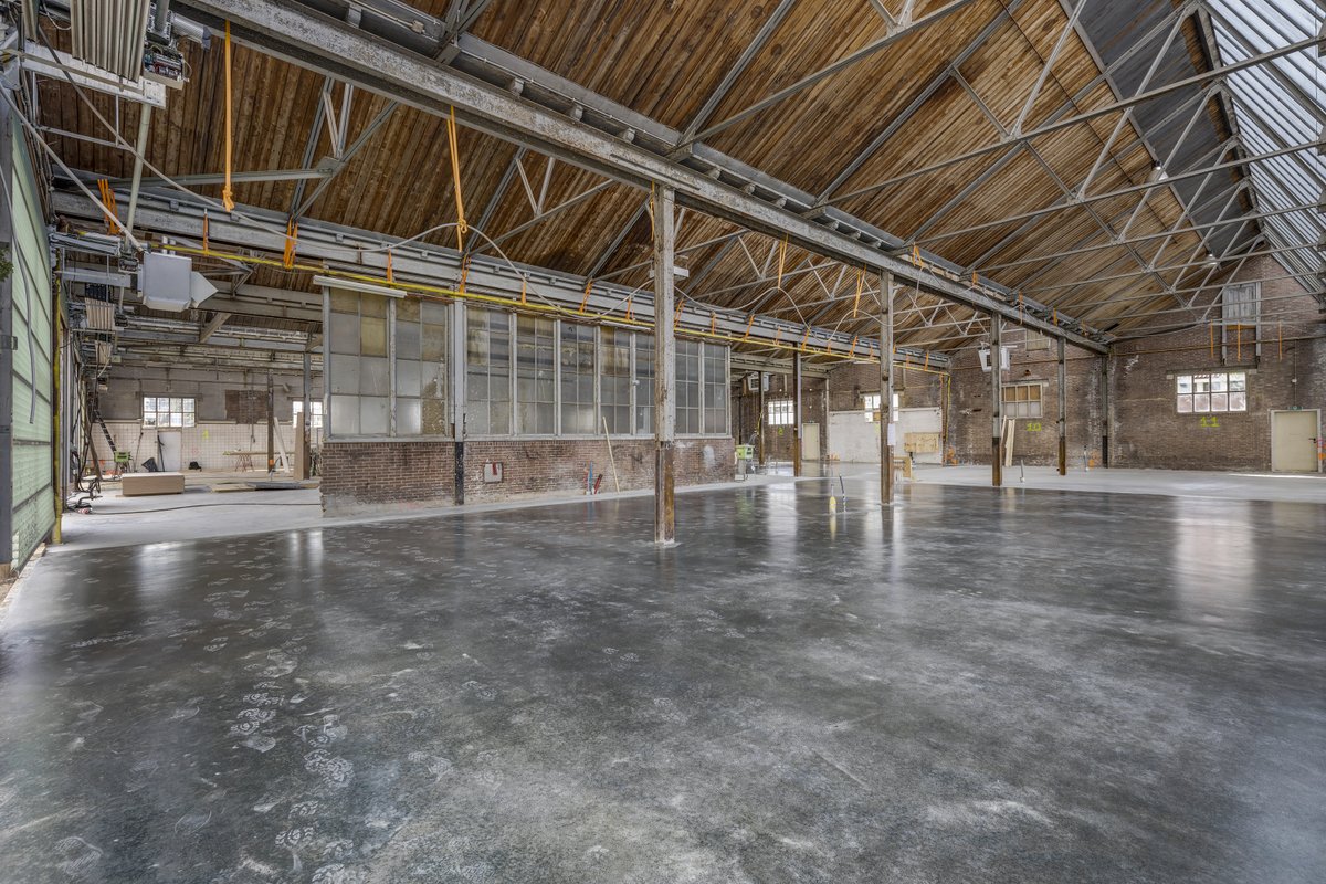 _respace's tweet photo. Volgende week start @TBI met de assemblage van ons inbouwsysteem in de Stookplaats in Hilversum. In 2,5 maand wordt de hal getransformeerd naar o.a. de eerste Respace-woning. Zo kan een groot gedeelte van de woningnood opgelost worden door transformatie van leegstaand vastgoed. https://t.co/iRGlN7dUdF