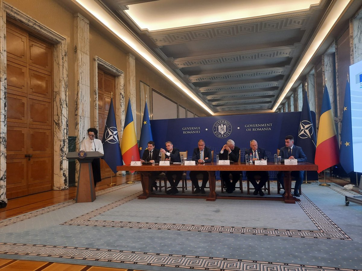 We’re live in #Bucharest 🇷🇴 launching our interim assessment report on how #innovation can help the Romanian Government achieve an innovative, resilient &amp; effective public service

Check out how #innovative capacity can help govts deliver better outcomes!➡️oe.cd/ICF