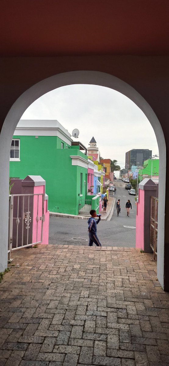 PeinandoTierra's tweet photo. Más de Bo-Kaap. https://t.co/xht7q3vz0D