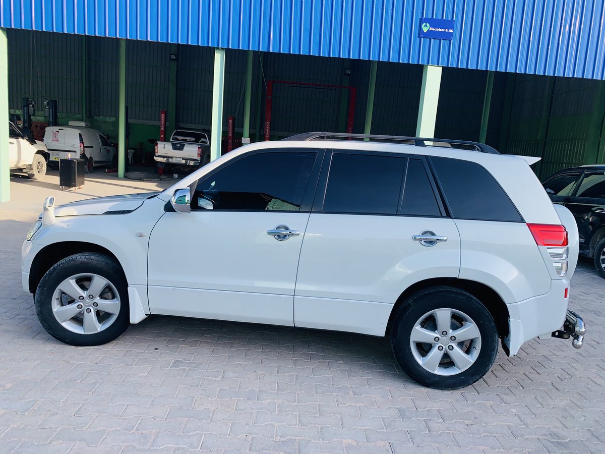 MobileFuundi's tweet image. Art of car painting ⁦@MobileFuundi⁩ technology #Hargeisa #SL #geerash Casriya