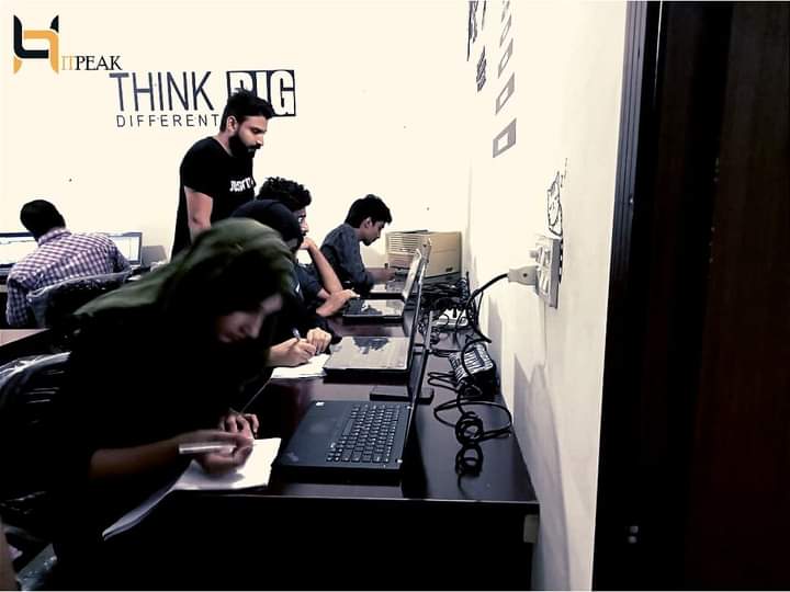 HitPeak_'s tweet photo. Training Session going on...! What you are waiting for? Come and Join us...

Earn up to 50,000 easily.
#HitPeak 
#TogeterWeRiseToHitThePeak

#digitalmarketing #hiring #work #salescampaign #training #hardwork #BPO #joinus #hiringnow #callcenter #TeamWorkMakesTheDreamWork https://t.co/wifXrpaF5w