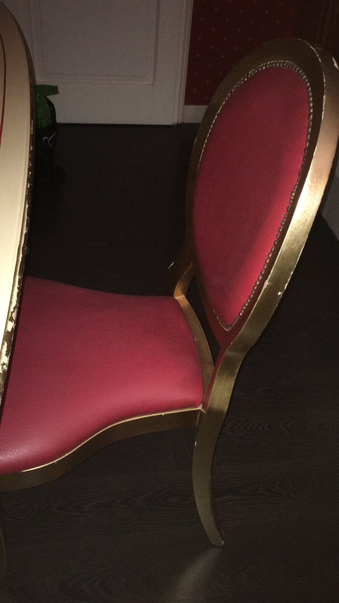 Lion__76's tweet photo. Non male il risveglio ....
Tra l altro hotel su e motel giù per le coppiette clandestine con tanto di te da nascondi macchina😂
In camera manca solo lo specchio sopra il letto ...ma ho la sedia della regina Elisabetta in eredità https://t.co/MUxS24mzRt