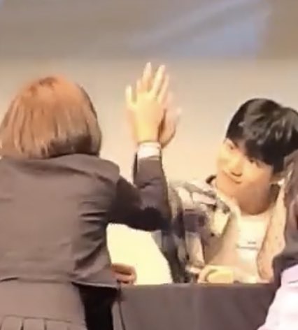 나타 tweet media