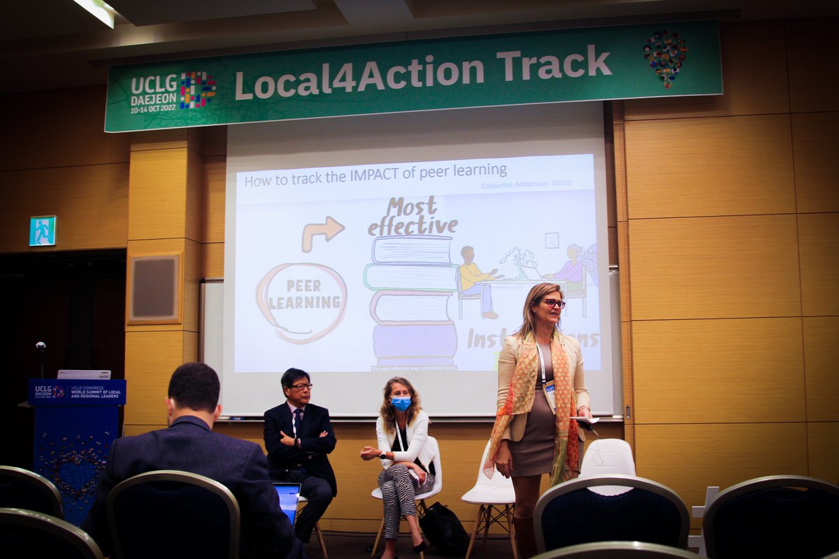 UCLGLearning's tweet photo. How to look and track the impact of #LRGs #PeerLearning?📝

That’s the Masterclass of @EIP4Dev @cmalinx at the #UCLGCongress in #Daejeon 
 
Amazing the power of #PeerLearning  in changing local public policies &amp; essential to track &amp; measuring it
 
#Listen2Cities
#LearningWithUCLG https://t.co/AC9iKaNAKD
