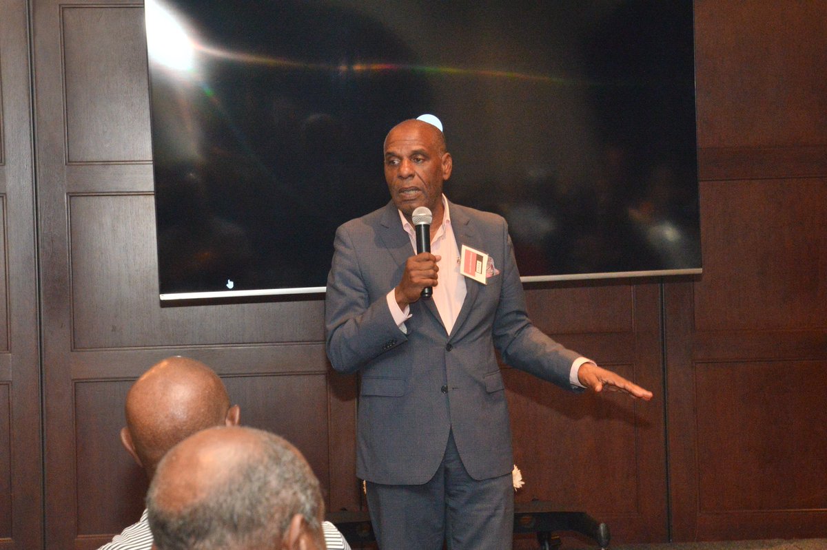 gr_diversity's tweet photo. Premier of the documentary 'Up and Down: Life on the APGA Tour': on CBS @KevinMHallOSU @SteveBradford #APGA #cbssports https://t.co/BmMIWDX3Og