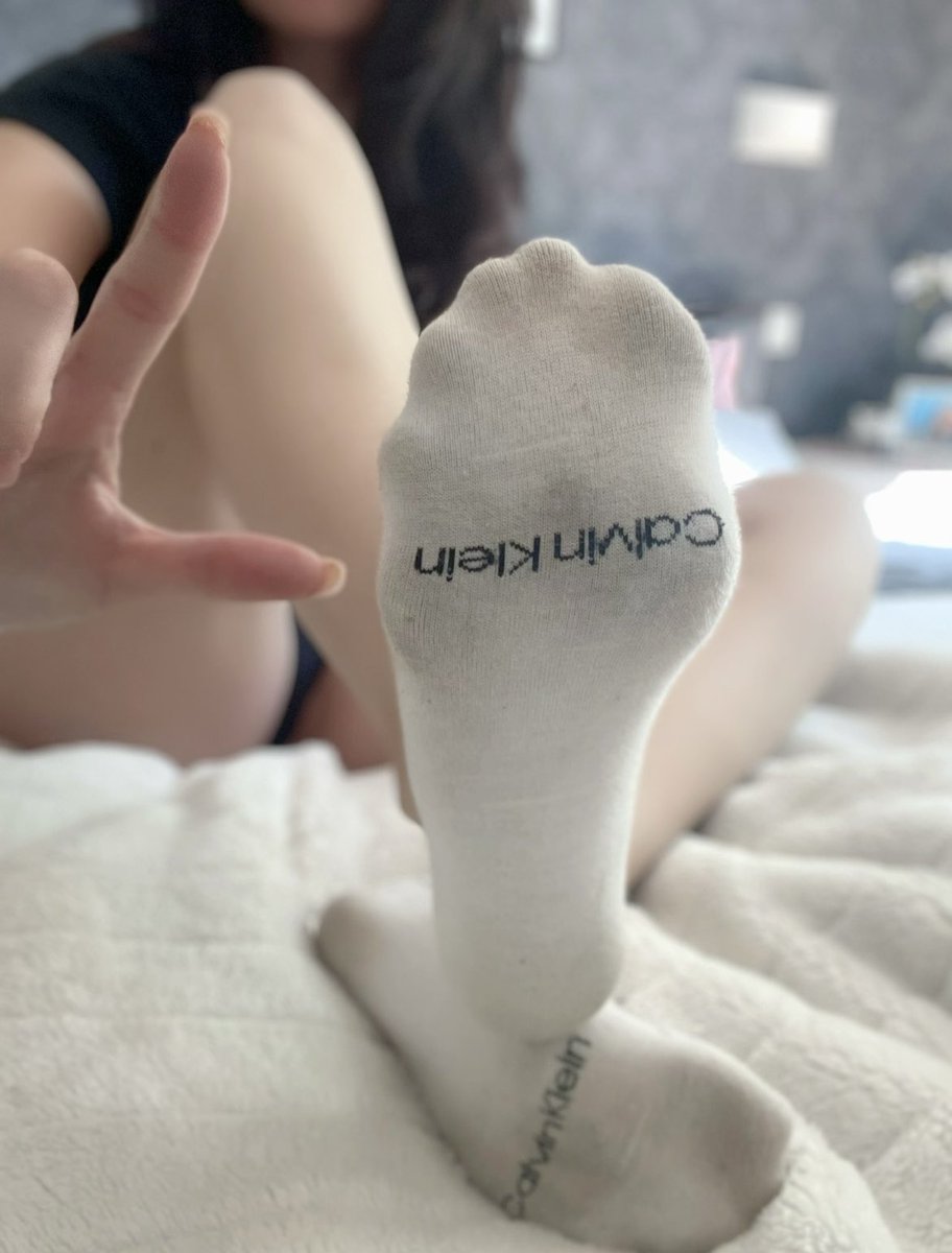 lovely__socks's tweet photo. Sniff my dirty socks loser… 

#sniff #dirtysocks #socks #feetfethish  #rt_feet #feetworship #feetfinder #feetlover #sockslover https://t.co/F8z23KlzEa