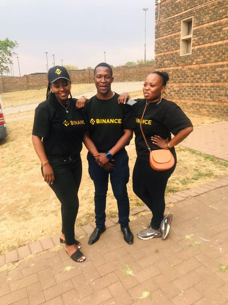 BinanceAfrica's tweet photo. 🇿🇦We had a great time engaging and speaking to our community at the #BinanceSAMeetup in Tembisa.

Thanks to everyone who attended and engaged in our blockchain conversations.

🇿🇦Binancians, where do you want to see us next?👇 https://t.co/HBYplcYDT1