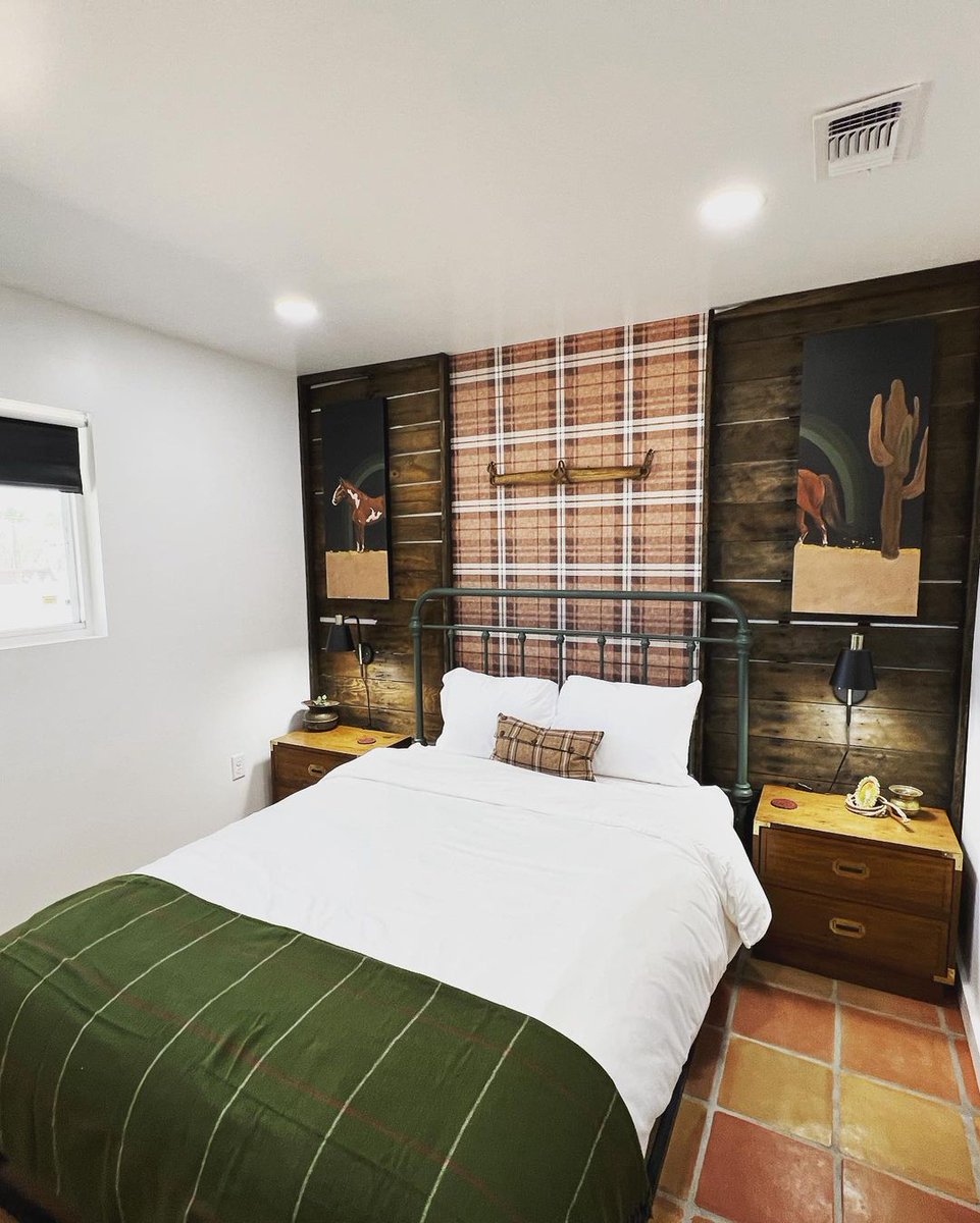 Ashdestination's tweet photo. Unit was named after a friend’s beloved roping horse, Tuff. With all original art and touches of Tuff’s images and tack this 3 bedroom unit sleeps 6 and is ready for you to saddle up!
Follow this link to book your stay:
https://t.co/D2vnwd72g4
#MarfaTexas #StayWithUs #Airbnb https://t.co/aaUyIjZL5u
