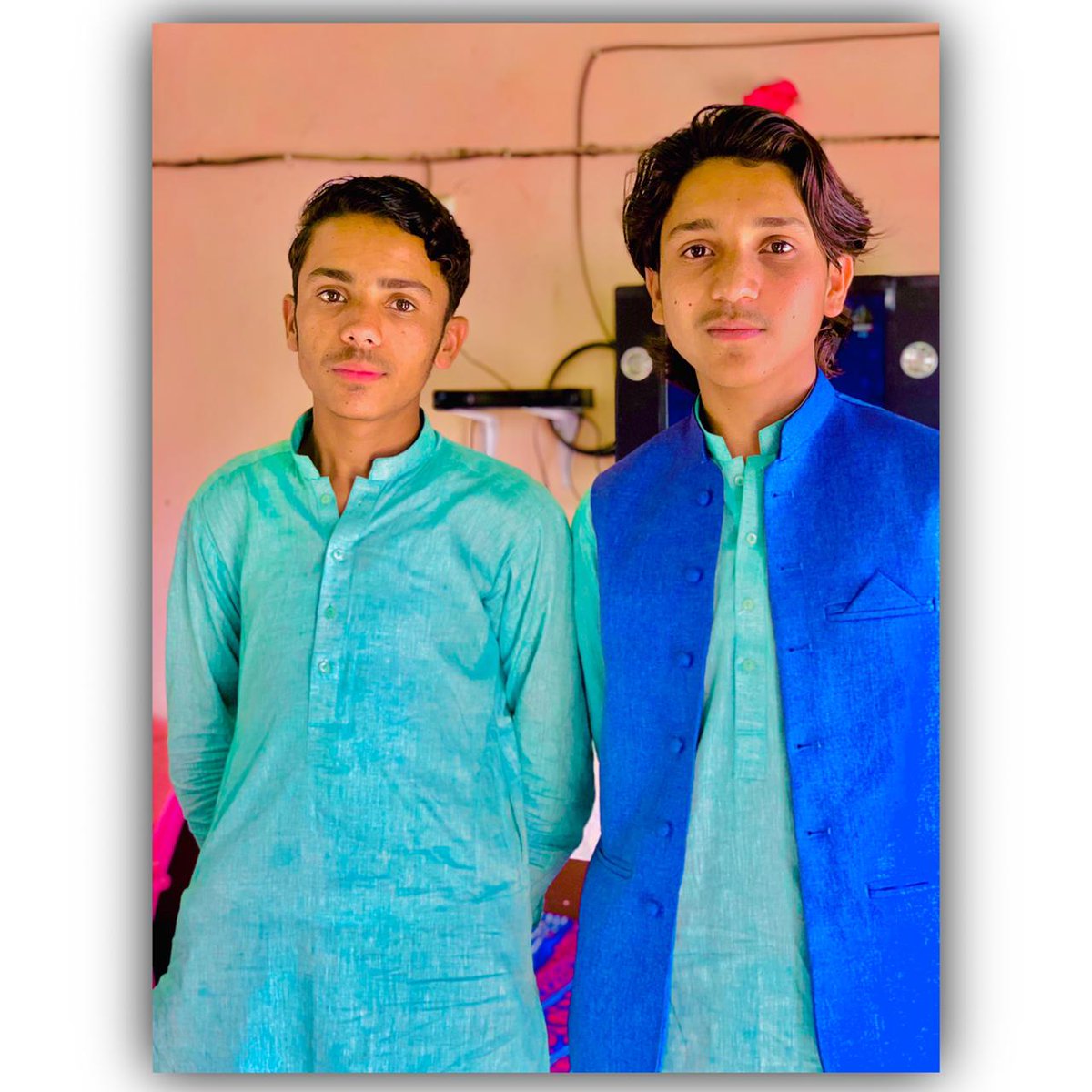 irshadbukhar786's tweet photo. سکندر مزاج مسکراتے ہیں گھبراتے نہیں 👑😎
#With_Brother🌍❤️
@SyedMuh33692018 https://t.co/PYLKCUm6nh