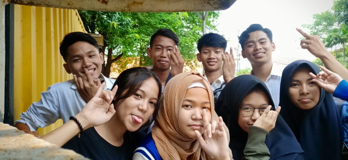 Dhety_'s tweet photo. memories of internship #1 https://t.co/xXrH4KYIiw