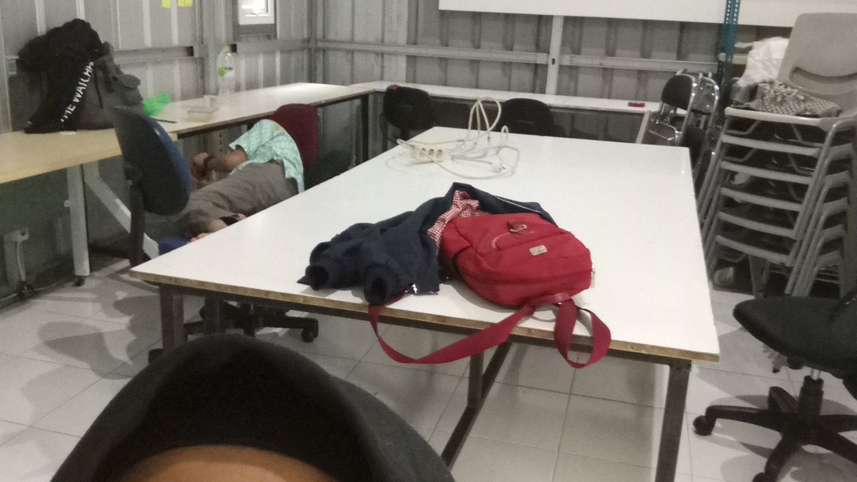 Dhety_'s tweet photo. memories of internship #4 https://t.co/OihGatrlts