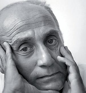 mariobianchi18's tweet photo. L’#11ottobre 1913 nasceva #EmilioGreco. Scultore. Iniziò 13enne a lavorare come apprendista scalpellino, ebbe grandissima popolarità con il monumento Pinocchio e la Fatina (1956) per il paese di Collodi. "Greco è il più grande disegnatore che abbiamo in Europa" (Picasso, 1961). https://t.co/xXALEa743q
