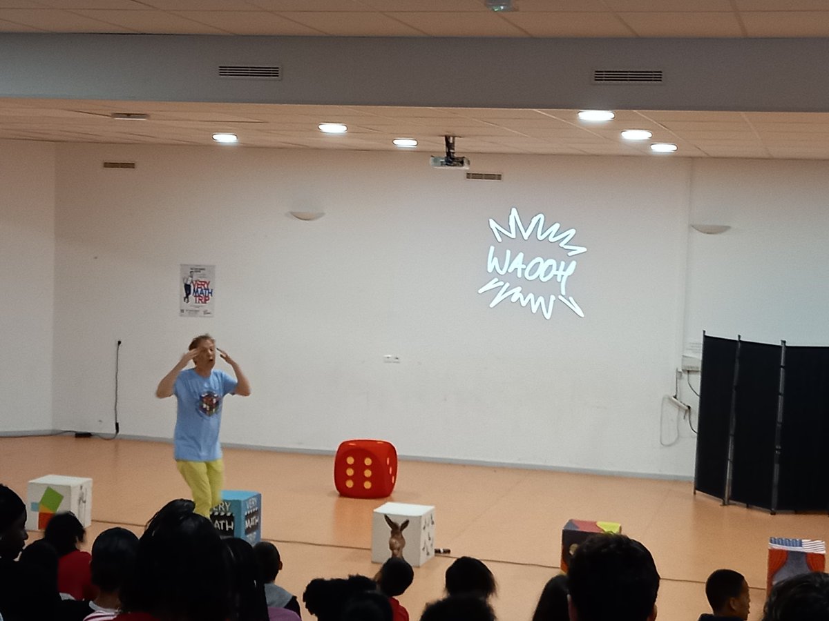 VERY MATH TRIP. <a href="/ManuHoudart/">外围北京外围上海外围广州外围深圳外围杭州外围</a> se produit toute la journée devant les élèves et les équipes du Collège les Pyramides. Merci à lui d'avoir accepté de venir jusqu'à nous! Belle idée de l'équipe de Mathématiques, réalisable grâce aux financements de la Cité Éducative.