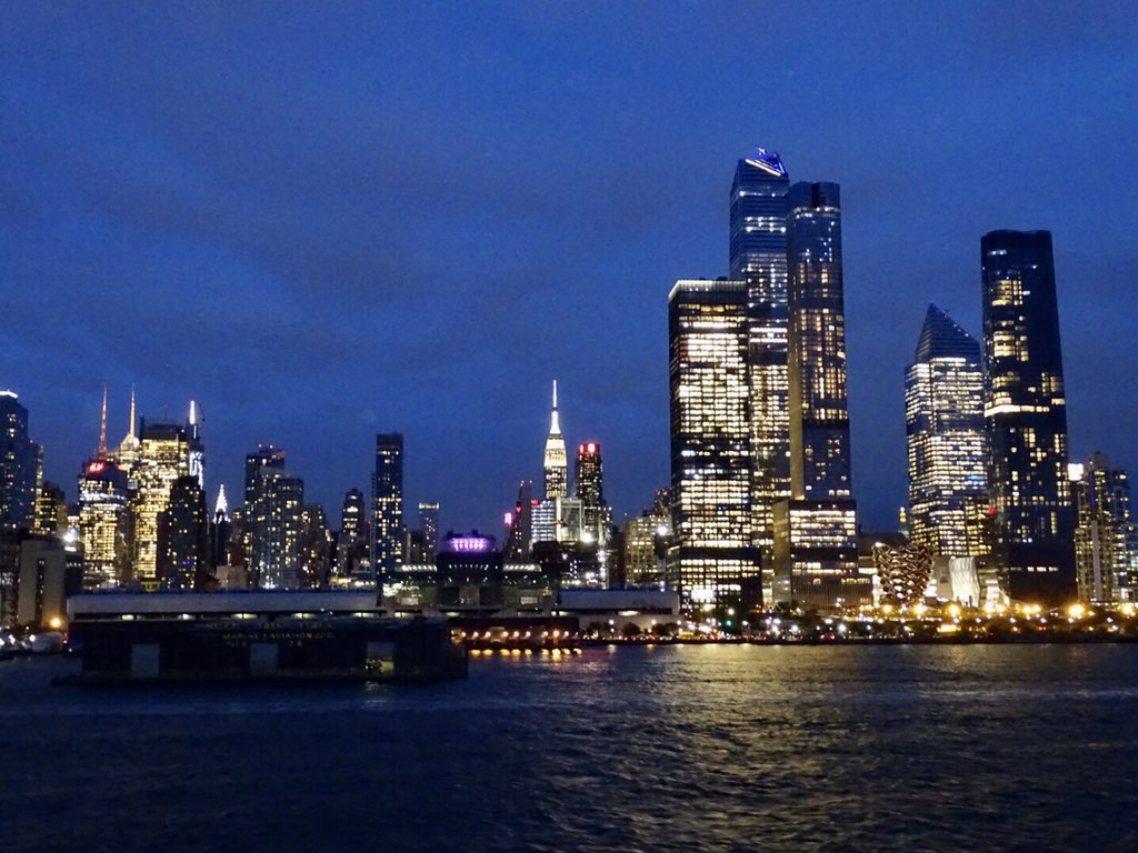 sheiladavies_'s tweet photo. A wonderful view of #NewYork as we sailed out in 2019 on board the #VikingSun 🗽🚢⚓️ ❤️ #traveltuesday
#VikingCruisesUK
#myvikingstory #VikingOceanCruises #NYC #satueofliberty #newyorkskyline #VikingCruises
#Cruising #makingmemories #welovevikingcruisesuk
#wanderlust https://t.co/t4DlqzDGqD