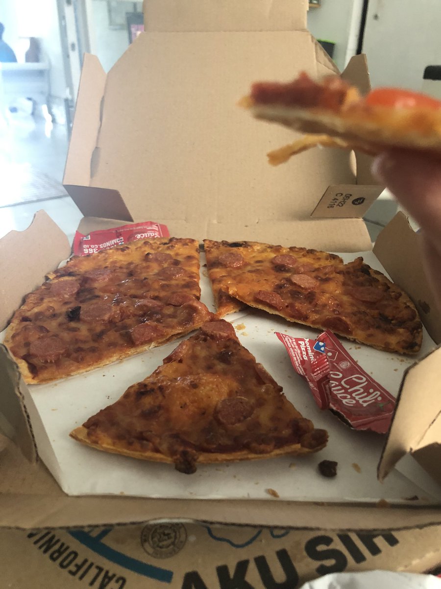 GUIS on Twitter "guis domino pizza emg tipis gini kh"