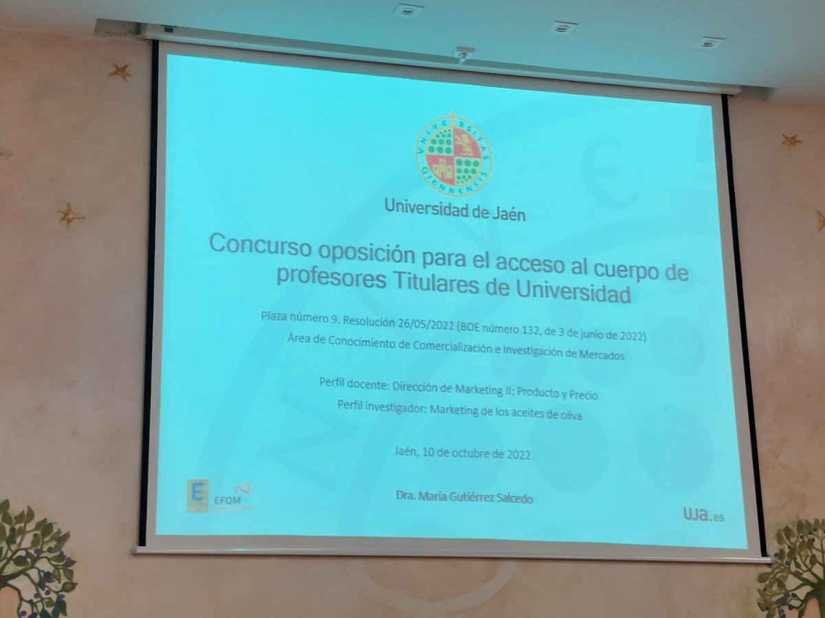mariags1985's tweet photo. Un día inolvidable #TitularDeUniversidad #marketing @ujaen https://t.co/gqT6JsmCSn