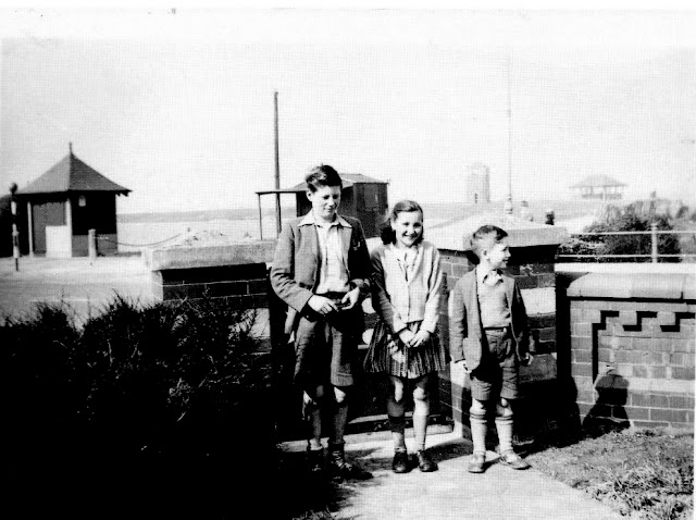 thistshirtcouk's tweet photo. @CEO_TTUK John Lennon. Trips to Fleetwood as a child taught him everything haha https://t.co/yZn2HY3CZ6
