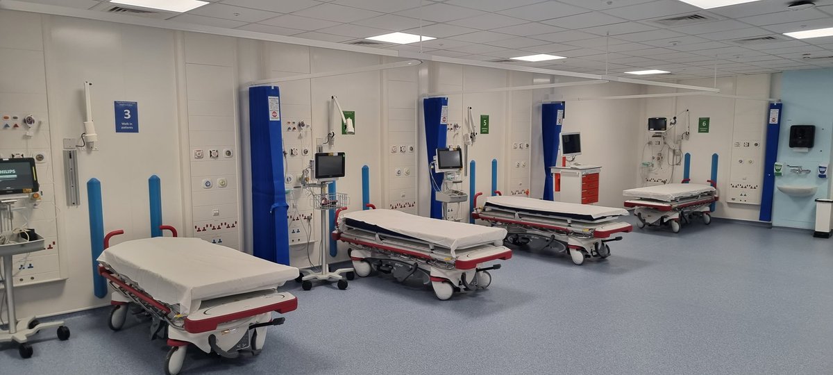 Ok here we go! RAT open for first patients at EDGH! <a href="/shoulders999/">Joe Emery</a> <a href="/AandE_Amy1/">Amy collis</a> <a href="/ESHTNHS/">East Sussex Healthcare NHS Trust</a> <a href="/SECAmbulance/">South East Coast Ambulance</a>.  Amazing team effort to get this area live and open despite operational challenges.  An excellent addition to the care of patients and improved facilities for our staff.