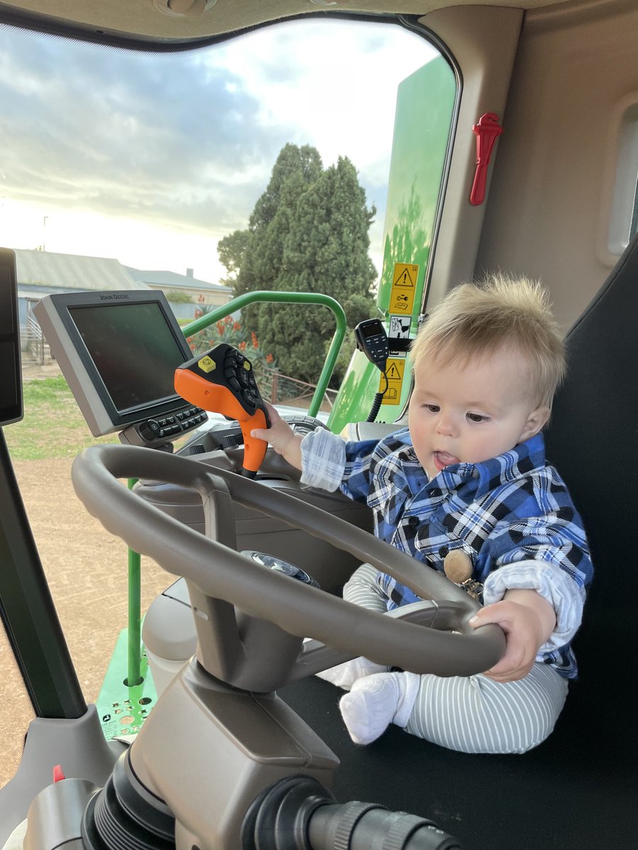 fairvale5491's tweet photo. Won’t be long and 9mo son will be telling me to step aside I’ve got this dad. He was a fan of picking up the new header https://t.co/2jj7QNop2M