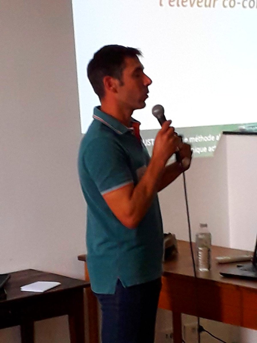 InstitutElevage's tweet image. 🔴 En direct | #JTO2022 🐑
Projet #Robustagno : une méthode alternative à l&apos;appui
technique actuel
👉 Partir des pratiques de l&apos;éleveur 
👉 Co-construire les solutions avec l&apos;#éleveur
↪ Gagner du temps &amp;amp; améliorer leur productivité #ovine
🔸 Avec Rodolphe Puig - Chambre agri 46