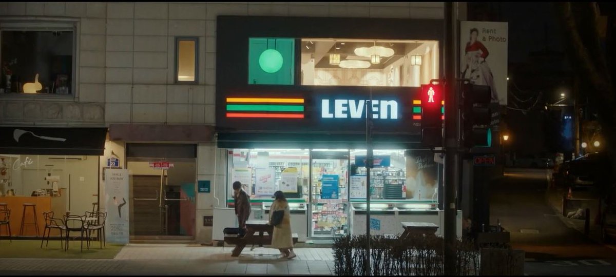 MomijiCrimson's tweet photo. Gippeum confession (with traffic light 🚦)
Gippeum confession to Muyeol Gippeum rejected by Muyeol
#날아올라라나비 #김향기 #박정우 #SalonDeNabi #FlyHighButterfly #FlyingButterfly #KimHyangGi #ParkJungWoo https://t.co/4PWcpvjmd1