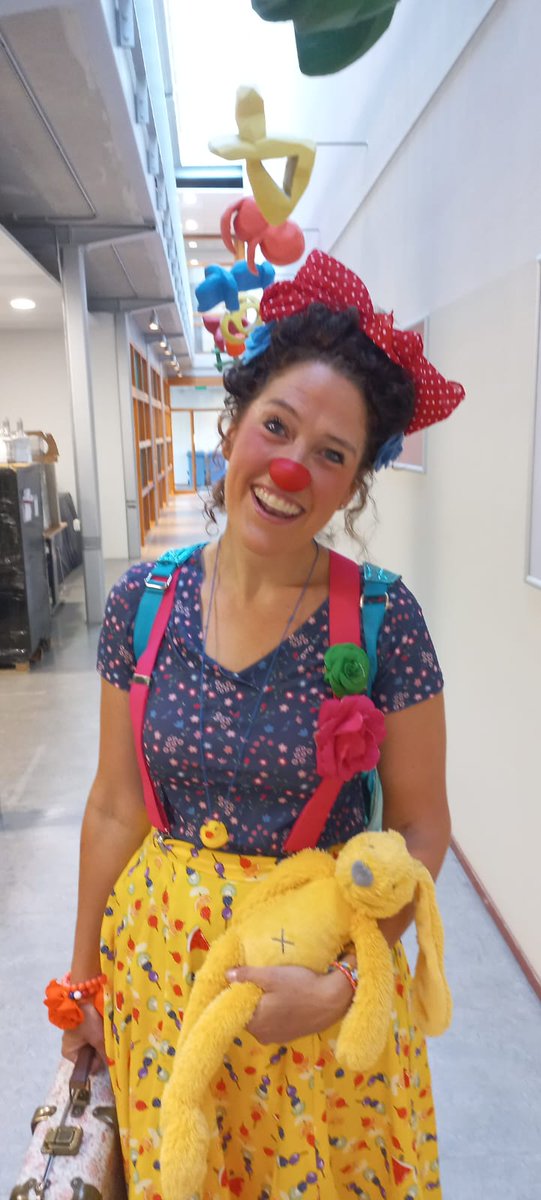 Op  zondag 16 oktober van 14.00 tot 15.30 in kinderboekenwinkel De Boekenberg in Eindhoven, is de lancering van de 5-delige Jikke-en-Jurre-serie. De 5 boekjes aan over Jikke die in een rolstoel zit en Jurre die een bruin velletje heeft. Kom en praat mee over inclusie.