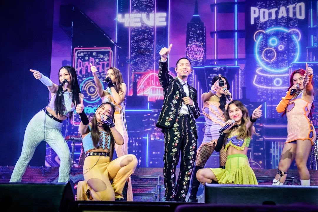 PpunnchOfficial's tweet photo. [IG Port update] 11.10.2022

#potatorockband #4eve #jorin4eve #thegentlemenlive2 #thegentlemanliveconcert #concert #concertphotography #music #gmmshow #nikonphotography 
#4EVExTheGentlemenLive

Cr. IG : acoustic_soulpix

#Punch4EVE #4EVE https://t.co/yFIM1TNSiZ