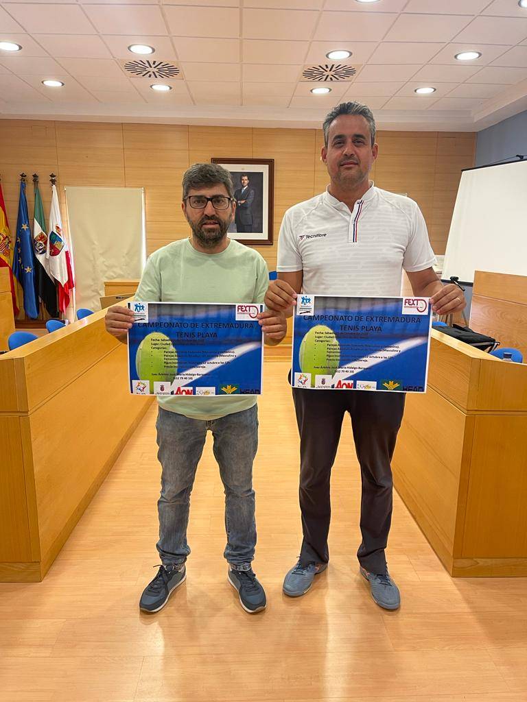 FExT (@fedexttenis) on Twitter photo Se ha presentado en <a href="/Ayto_DonBenito/">Ayto. Don Benito</a> a cargo del Concejal de Deportes <a href="/pjparejo/">Pedro José Parejo</a> y <a href="/Josemhidalgo_/">Jose M. Hidalgo</a> el Campeonato de Extremadura de Tenis Playa que se va a disputar en la Ciudad Deportiva de Don Benito el sábado 15 de octubre... Se ha presentado en <a href="/Ayto_DonBenito/">Ayto. Don Benito</a> a cargo del Concejal de Deportes <a href="/pjparejo/">Pedro José Parejo</a> y <a href="/Josemhidalgo_/">Jose M. Hidalgo</a> el Campeonato de Extremadura de Tenis Playa que se va a disputar en la Ciudad Deportiva de Don Benito el sábado 15 de octubre...