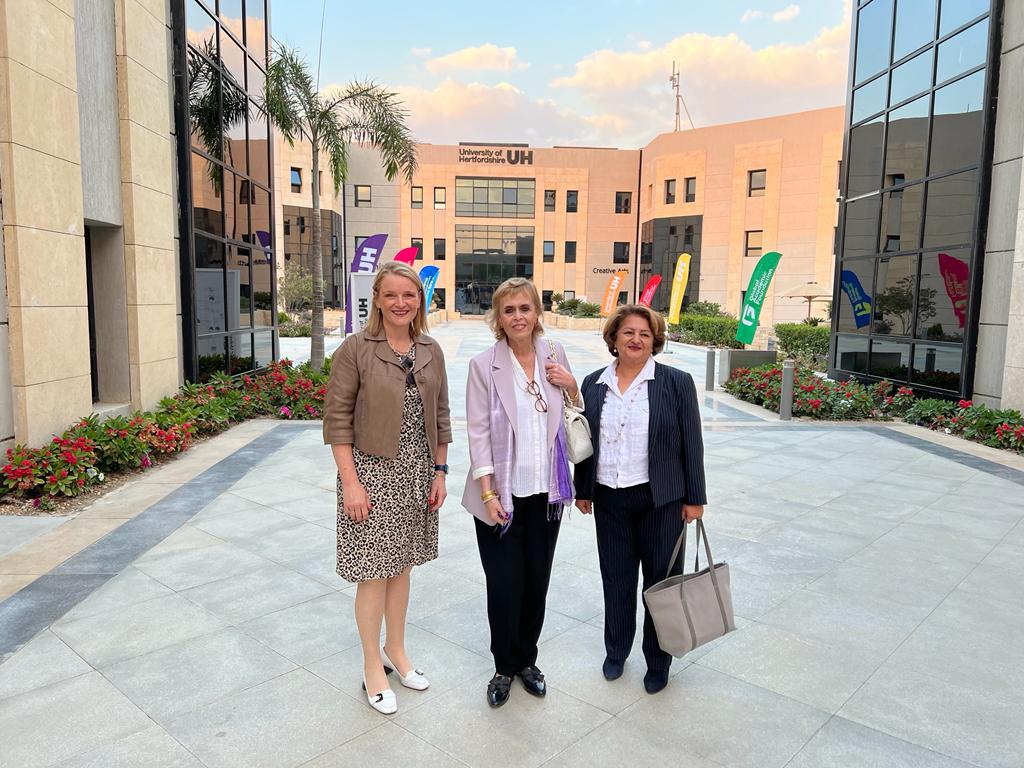 zoeaslan1's tweet photo. It was a great pleasure to visit UH-GAF in Cairo again. Meet with our enthusiastic students, dedicated colleagues and see the fantastic facilities. https://t.co/y8hfxHC2bE