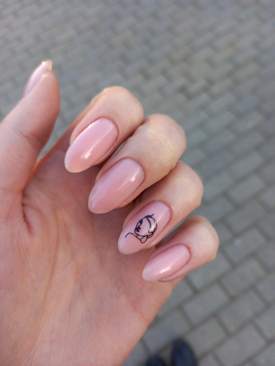 tracymay1609's tweet photo. Нюдовый маникюр это любовь❤️ https://t.co/rTuTJ4fDNg