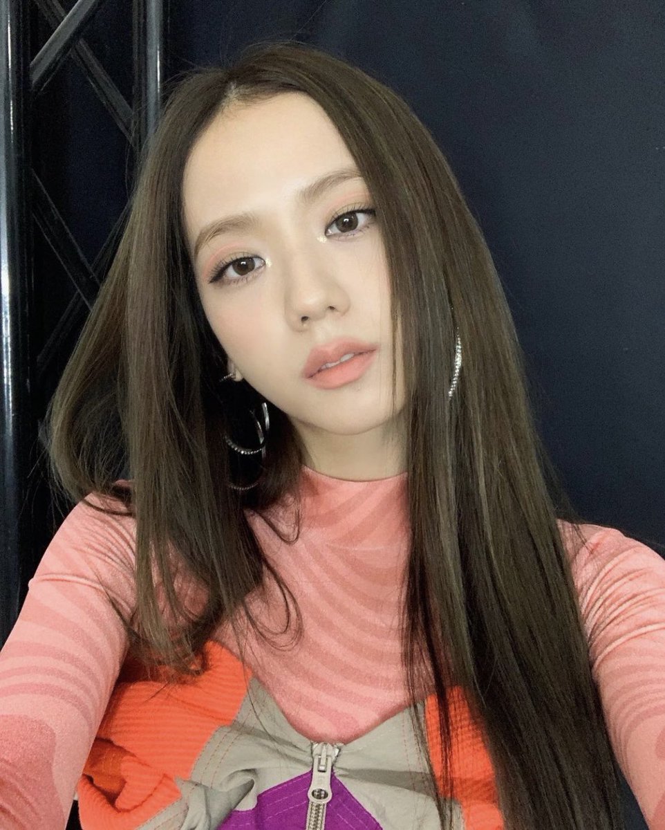 jisoogaIIery's tweet photo. everyone’s dream girl, kim jisoo https://t.co/dJdGzNS247