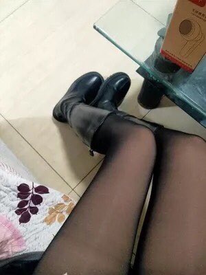 liuye_shi's tweet photo. 又到了穿丝袜的季节！ https://t.co/Wh1ZC3fRMV