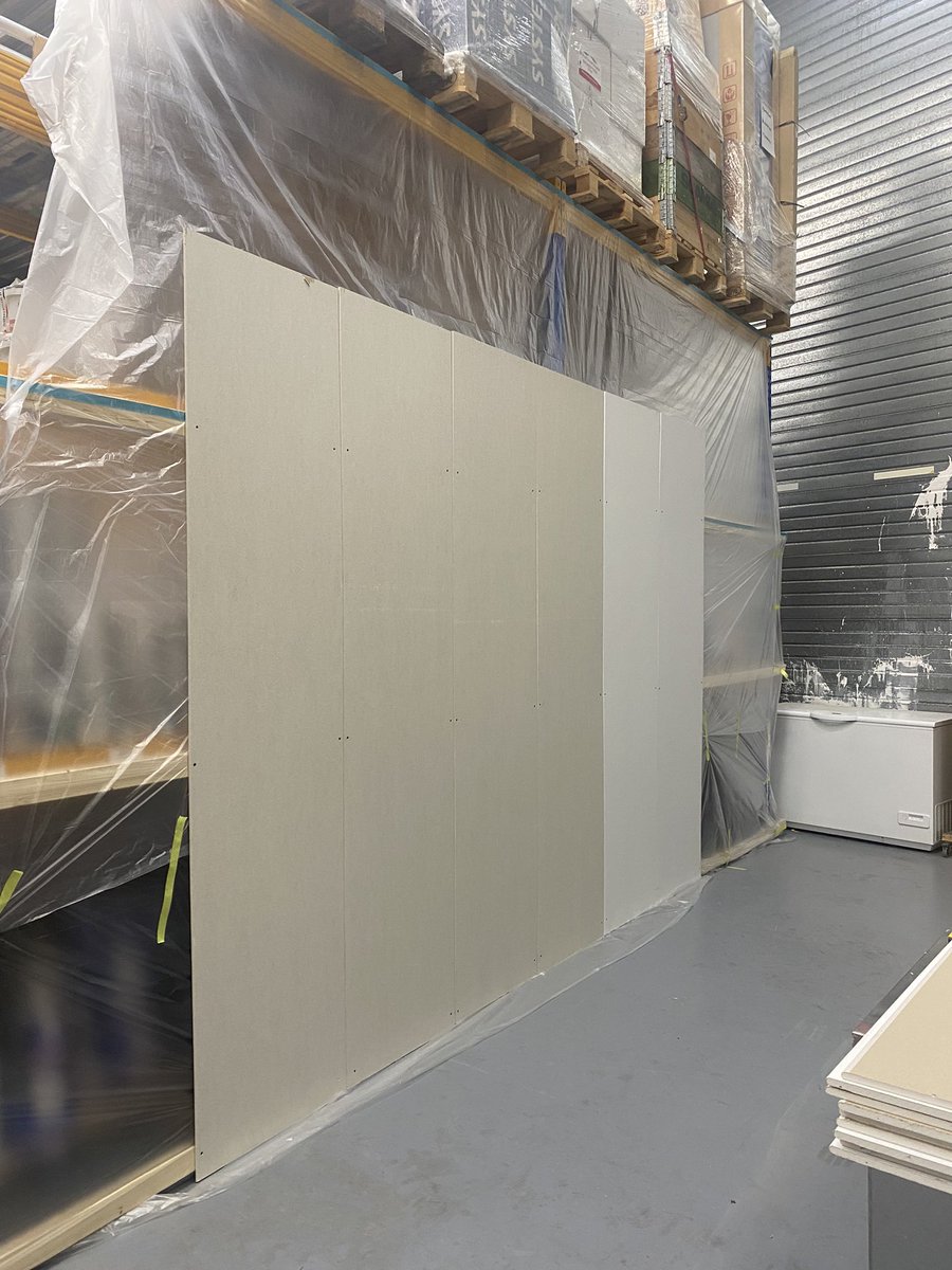 ScholsJ's tweet photo. Vandaag bij @ProCoatingsNL Leiden:
Masterclass  Spuittechnieken van 15:30 t/m 20:00 uur .
Er wordt gedemonstreerd met muurverven, spuitlakken en - pleisters https://t.co/MRC9ZEmYAr