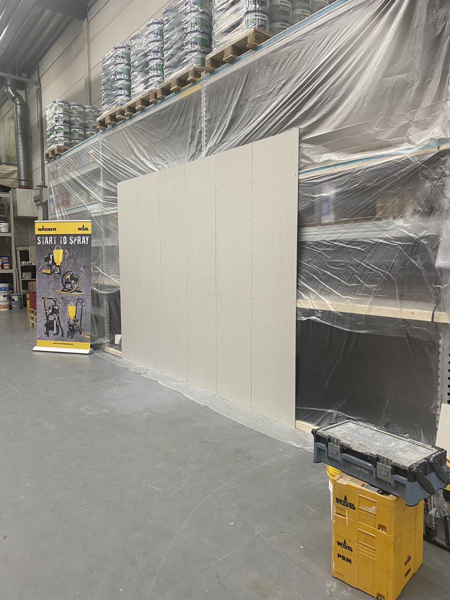 ScholsJ's tweet photo. Vandaag bij @ProCoatingsNL Leiden:
Masterclass  Spuittechnieken van 15:30 t/m 20:00 uur .
Er wordt gedemonstreerd met muurverven, spuitlakken en - pleisters https://t.co/MRC9ZEmYAr