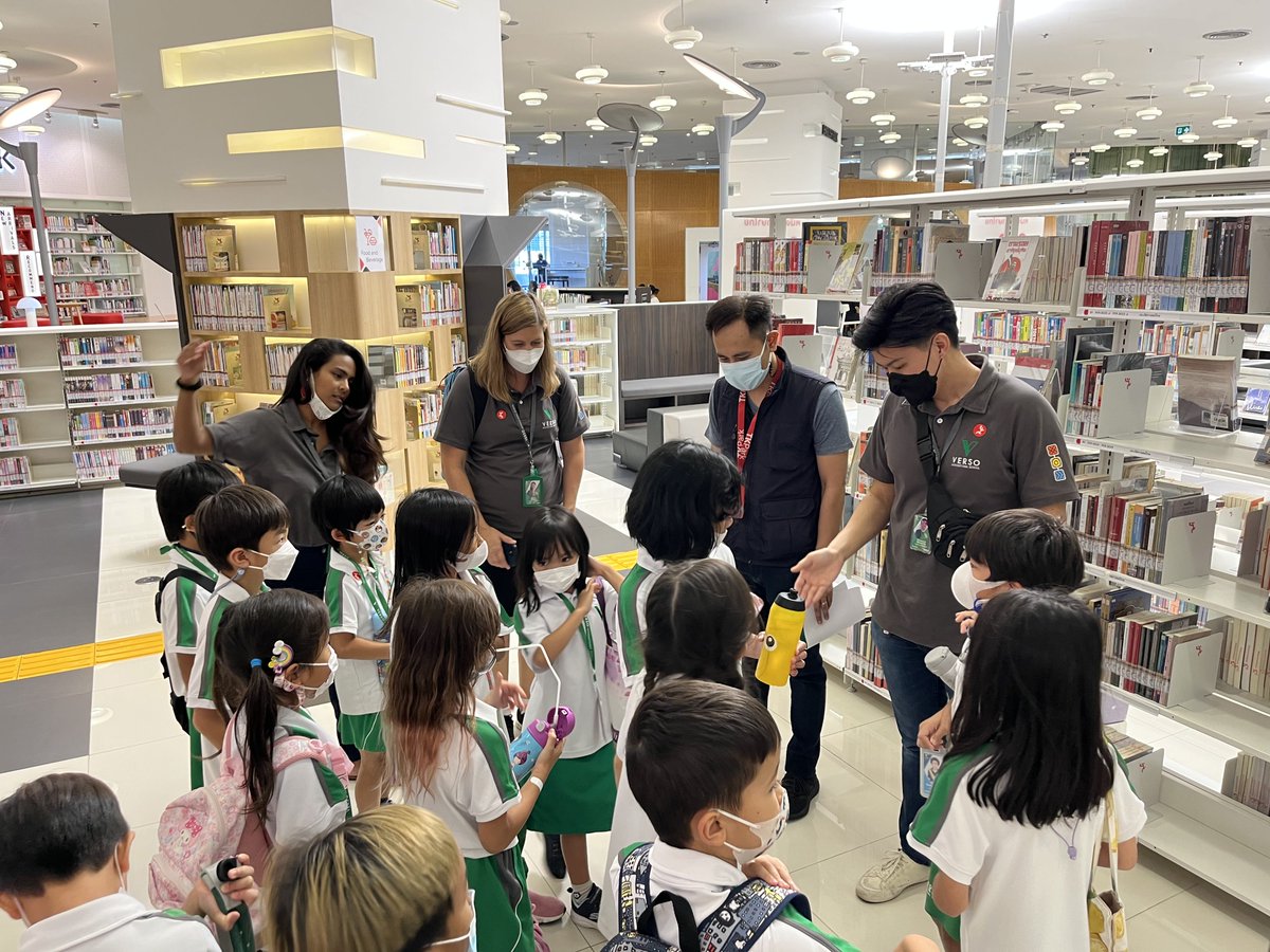 versoschool's tweet photo. Our C1-2 learners went on their 1st BTW trip to TK Park, They were also encouraged to think about how storytelling has evolved over time, the role genres play in writing, and how an author thinks.
#versoschool #versoLL https://t.co/Og7ZCgITH2
