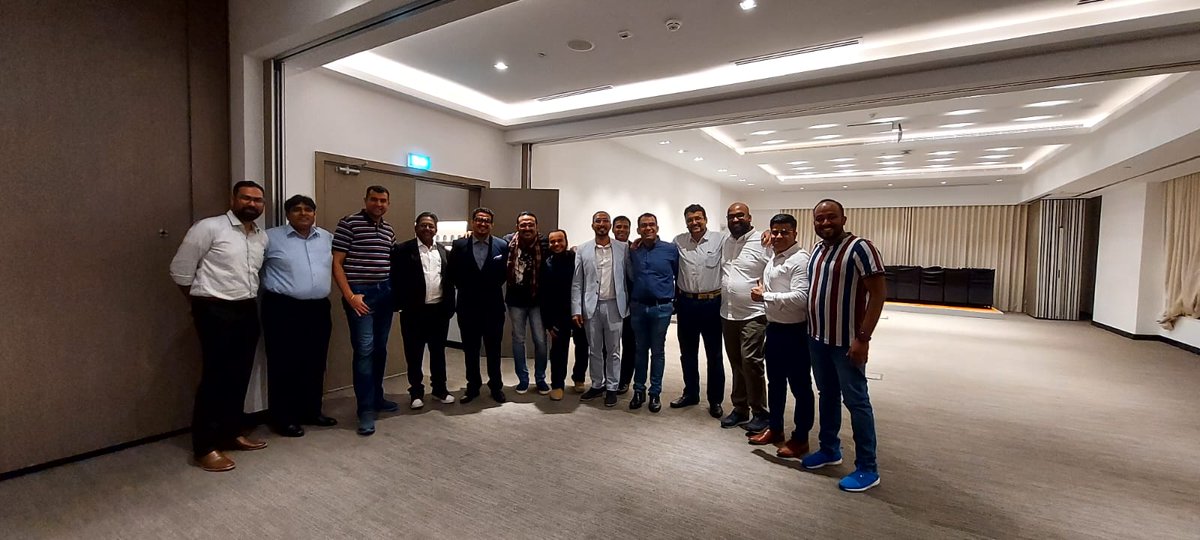 ashishgakrey's tweet photo. With Dubai @hr_shapers Dubai Shapers Get Together #DubaiHRShapers #DubaiHRShapersGetTogather #UAEHRShapers #DubaiHRConclave #AshishGakrey #AshishGakreyHRShapers #HRShapers2022 #HRShapers8Years #HRShaperGetTogether2022 #HRShapersConclave #HRShapersDubai #UAEHR #HR #DubaiHR #Dubai https://t.co/40t7p9Jvl5