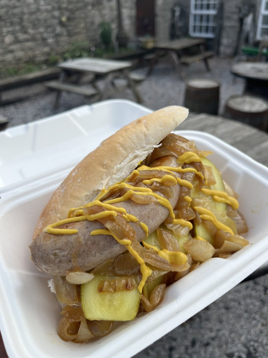 #sausagefest at the Tap this Saturday a precursor to our 7th birthday on Sunday, sausages Italian, Bratwurst and Cumberland twirl supplied by <a href="/RoastMutton2/">Roast Mutton</a> and prepared for us by <a href="/chefstevendohe1/">Chef Steven Doherty</a> big thank you to @Yard46_Kendal for the loan of their food wagen @CumbriaFood2022