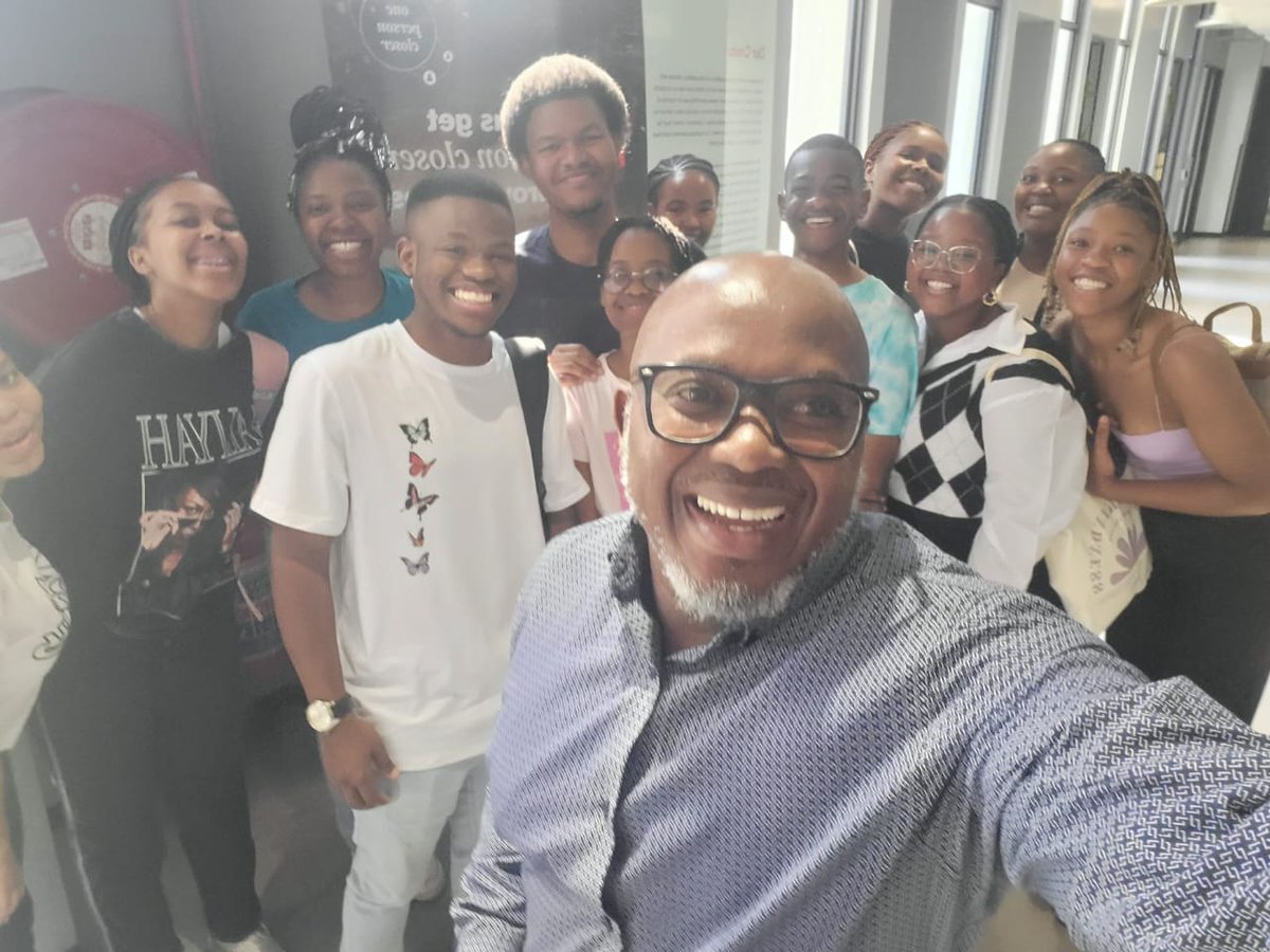 nkala_BA_MGI's tweet photo. Its about #IndustryVisit @JNJNews @edu_vos #SecondYears #BSc Biomedicine https://t.co/zKHdzpvPd7
