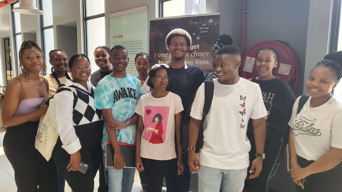 nkala_BA_MGI's tweet photo. Its about #IndustryVisit @JNJNews @edu_vos #SecondYears #BSc Biomedicine https://t.co/zKHdzpvPd7