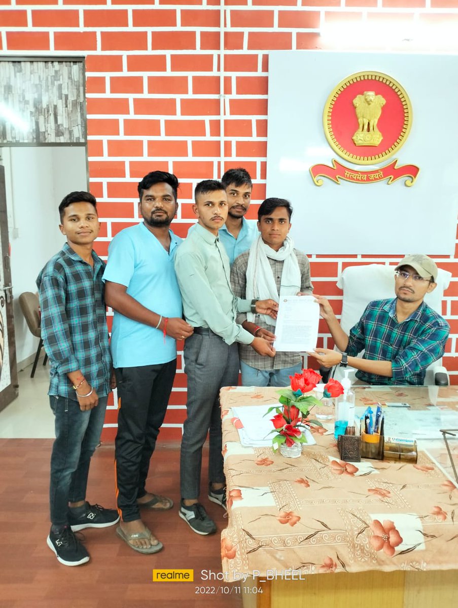 *हमारे शेर आदिवासी विधायक अनंतभाई पर नामर्द की औलादों ने हमला किया था उस  हमले की घटना में शामिल अपराधियों को तत्काल गिरफ्तारी और कड़ी सजा  हो इस  विषय  मे  BPVM खानपुर द्वारा आज मामलतदारश्री को आवेदनपत्र  दिया गया ।
@anantpatel1ml

#bpvm_santrampur 
#bpvm_kadana 
#bpvm_khanpur