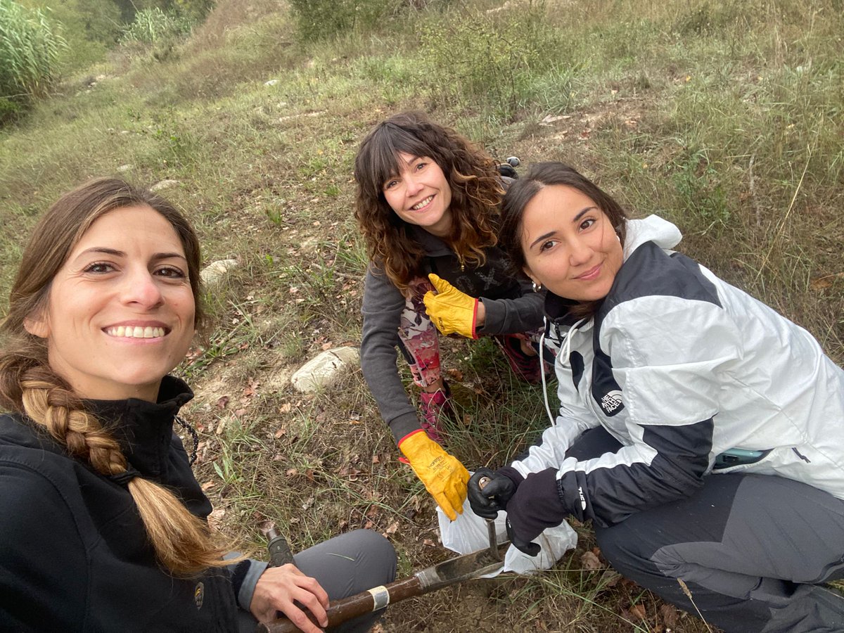 DPHuesca's tweet image. 🤝Mara Rondolini, investigadora en la universidad de Perugia, ha realizado una estancia en el #CIET enmarcada en @IntactProgetto 

Se han realizado muestreos en zonas con características similares a las propias de la tuber magnatum, variedad de trufa que ella trabaja.