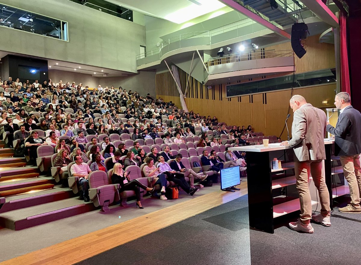 Ordre des Experts-Comptables d'Occitanie (@croec_occitanie) on Twitter photo Freddy Nicolas, Président du CROEC, et Vincent Cazal, VP de la Commission transition Numérique du CROEC, ouvrent #DClic. Plus de 450 personnes présentes pour suivre la journée dédiée à la transformation des cabinets ! 🙏🚀 #TransfoNum #expertisecomptable Freddy Nicolas, Président du CROEC, et Vincent Cazal, VP de la Commission transition Numérique du CROEC, ouvrent #DClic. Plus de 450 personnes présentes pour suivre la journée dédiée à la transformation des cabinets ! 🙏🚀 #TransfoNum #expertisecomptable