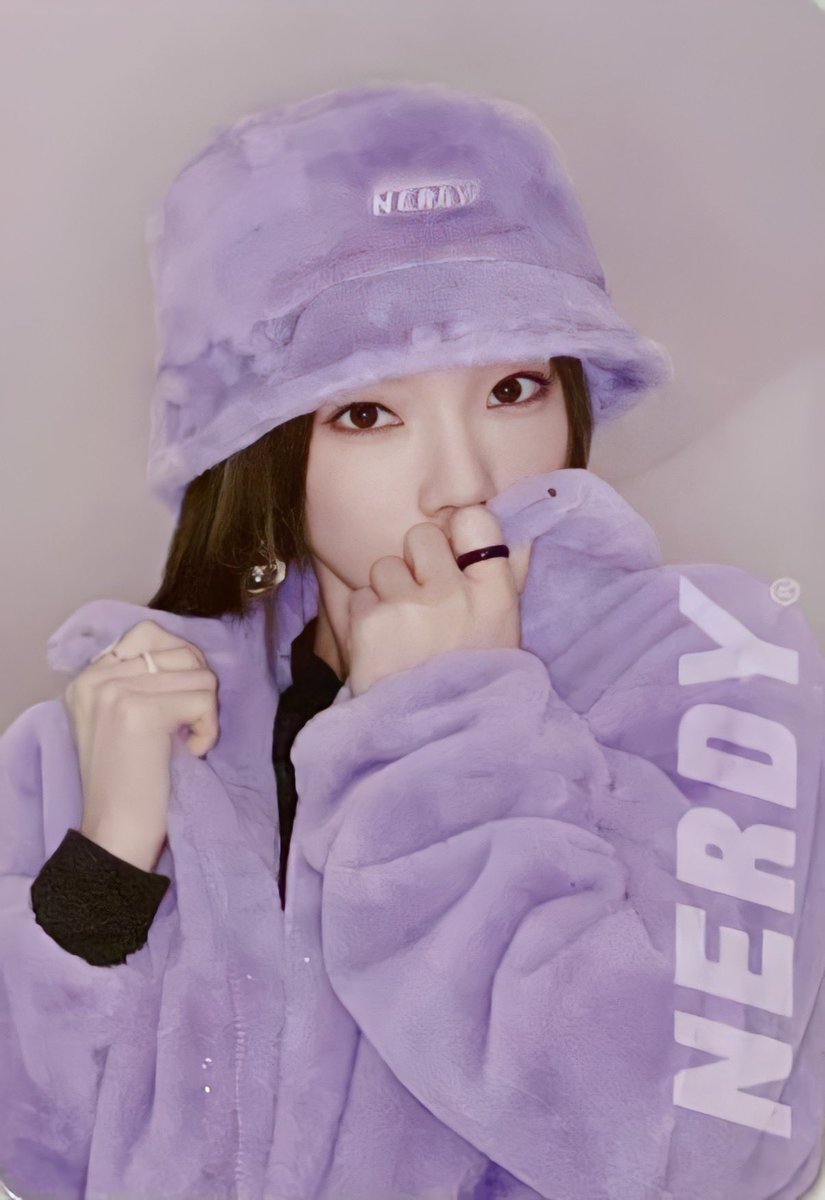 taebear0309's tweet photo. NERDY

#태연 #TAEYEON https://t.co/6VevfaFhy4