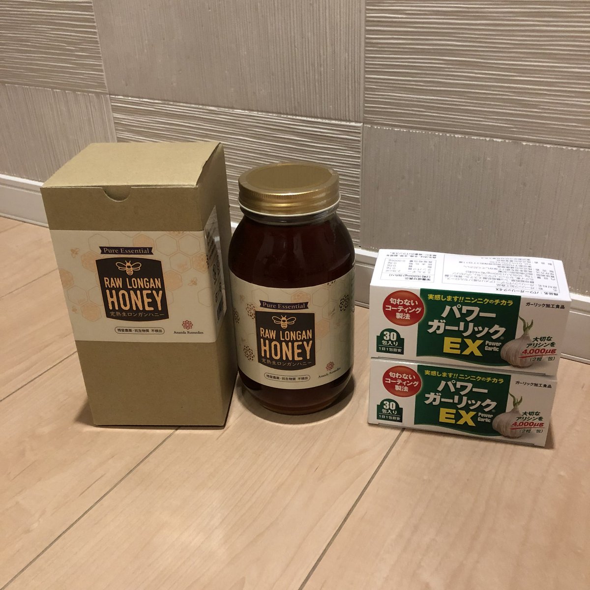 2_saorinrin's tweet photo. #nlshop10 おすすめ商品紹介

★ロンガンはちみつ★
はちみつ本来の生の栄養素を取り入れることができるのと、もちろん美味なので、家族みんなで頂いています！

★パワーガーリック★
ニンニク特有の匂いはしないので、飲みやすいです！

#オススメ紹介 https://t.co/WOj0JQgP2e