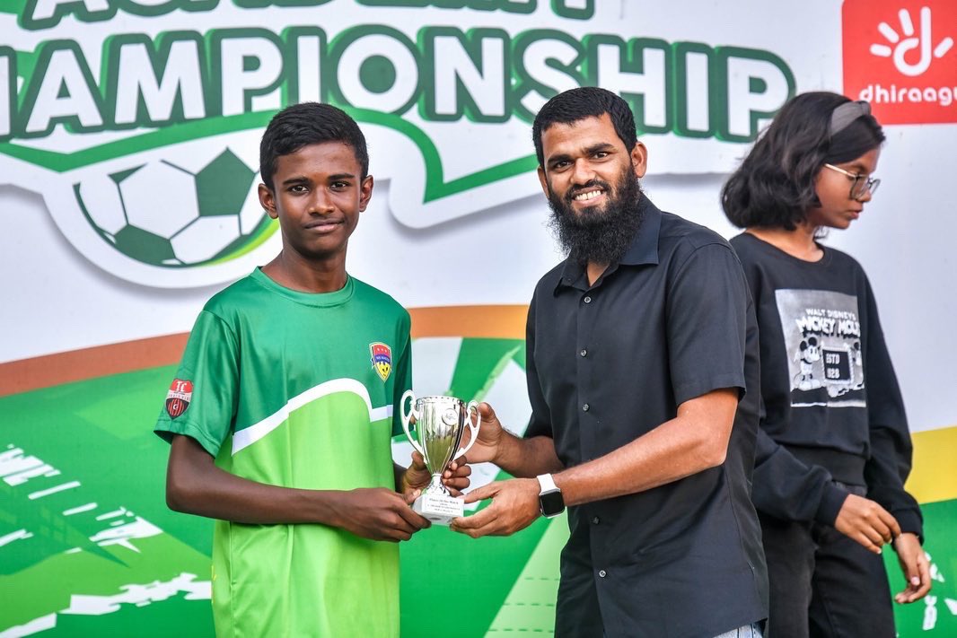 msmatesofficial's tweet photo. MVP of the our first match in ‘Milo Academy Championship under 14, 2022’ against ‘Maattey Academy’ - Ibrahim Avsam Abdulla who captained our team on 7th October 2022 https://t.co/zZiw0f4IgT