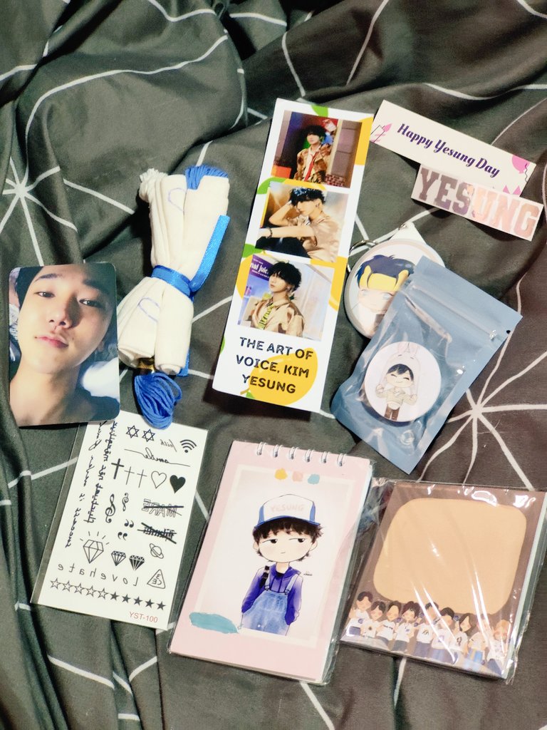 artofyesung's tweet photo. All the way from INA part 1... These are freebies from sweet Silvi (@c_elpeu). These were from Yesung's b'day event &amp; she kept some for me!!! I love them all 🥰🥰 https://t.co/aKqp61PG3X